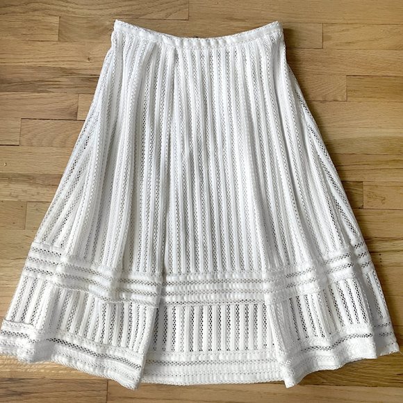 H&M White skirt below-knee. Strong mesh. Size 6. - Picture 2 of 3